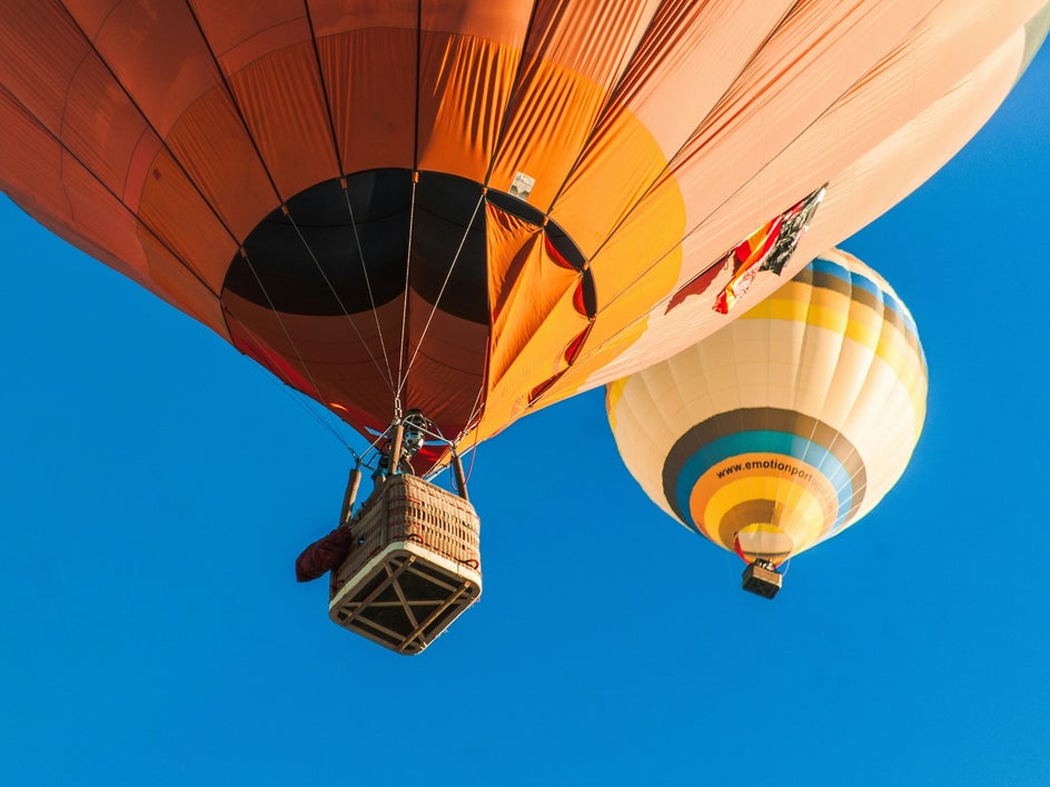 photo of hot air balloon